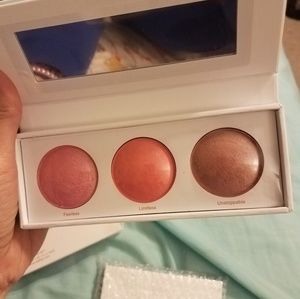 REAL HER baked blush trio compact